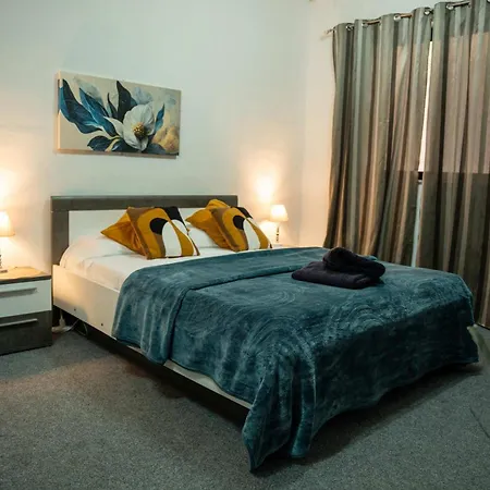 Lejlighed Prime 4br With Sea Views *