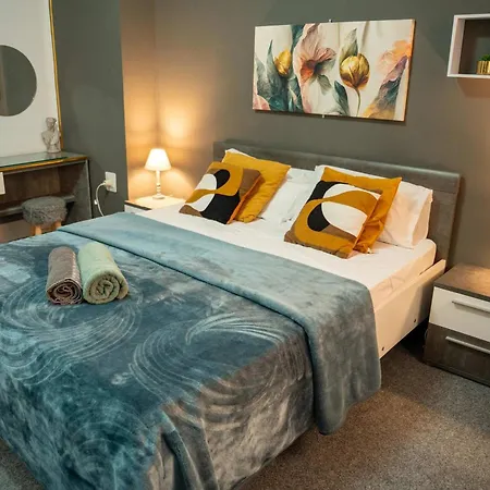 Prime 4br With Sea Views Lejlighed *